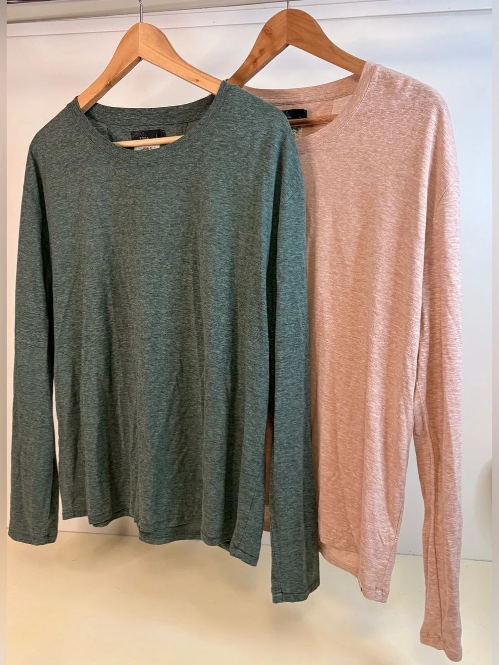 Prana bundle Lightweight Long Sleeve Tees - Green & Dusty Pink